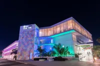 Nicholas Color Hotel - 4-Star