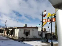 Santa Fe Motel Tehachapi by Hotel O Hotel di Tehachapi