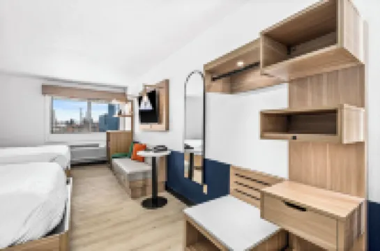 Superior & Sage Hotel