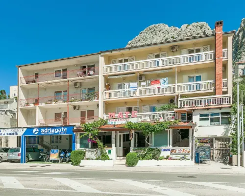 Apartments and Rooms Mate Hotels in Omiš