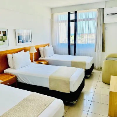 Copacabana Mar Hotel Hotels near Post 2 - Copacabana