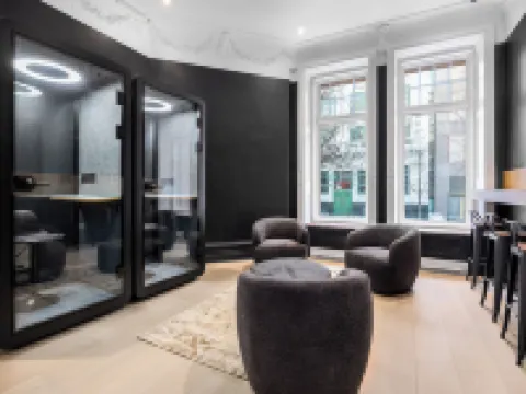 Capsule residence Hotels in Montreal