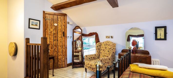 Sorley Boys Snug Hotels in Londonderry