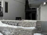 TRUE Ski-In/Ski-Out 2BR/2BA Condo at the Base of Peach Tree Lift マウント・クレスティド・ビュートのホテル
