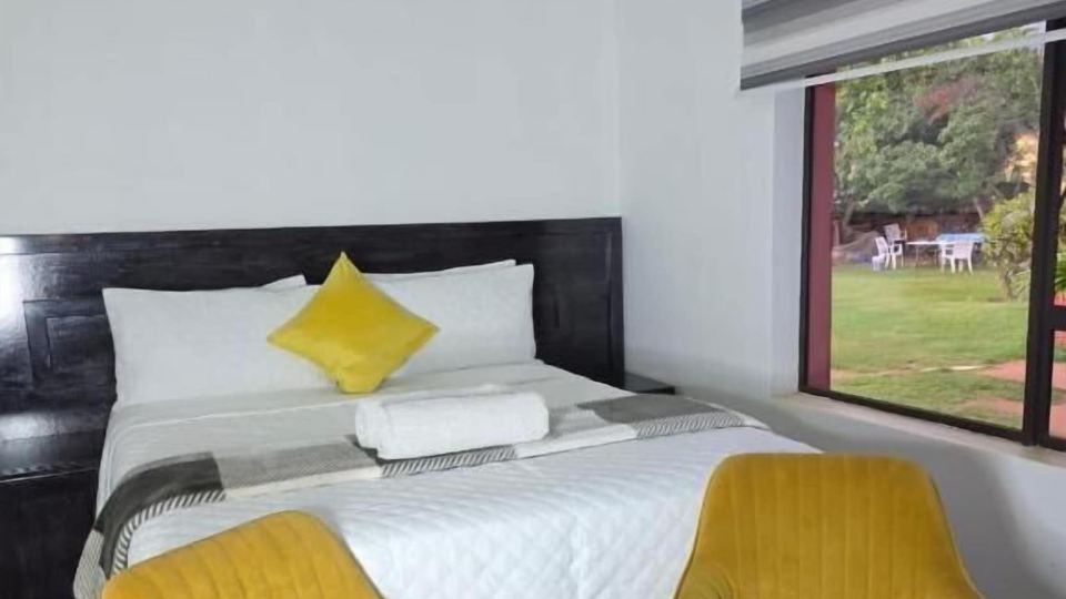 DreamWest Living the Guesthouse