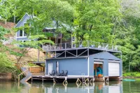 Epic 5BR w Double Living Areas On Lake Lure - Homestays