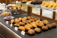G. Hotel des Alpes (Classic since 1912) - breakfast