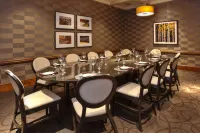 Crowne Plaza LANSING by IHG - Frühstück