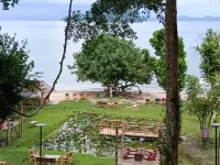 NATUR Glamping アオ・ターレーン周辺のホテル