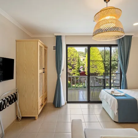 Kiyi Suites Otel Palamutbükü