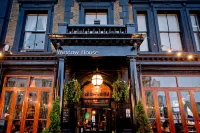 ويستو هاوس - لندن كريستال بالاس Hotels near أنيرلي