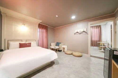 Budget (Yesdangji) the View Motel - พร้อมWifi