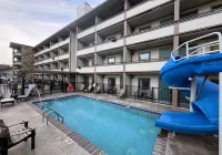 Best Western Johnson's Inn Downtown Gatlinburg - Rooftop Pools