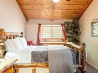 SouthFork Lodge Hotels in Lowman