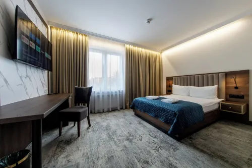 Sleep&Fly Okęcie Warsaw Airport - Bed and Breakfasts