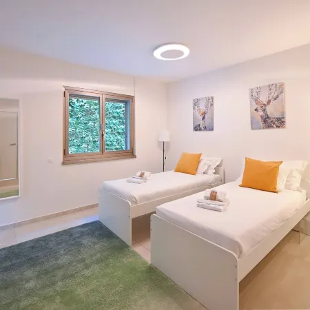 Serenity Lakefront 2 Bedrooms Retreat in Lugano