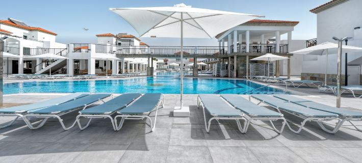 Broncemar Beach Suites Hoteles en Maxorata