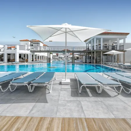 Broncemar Beach Suites