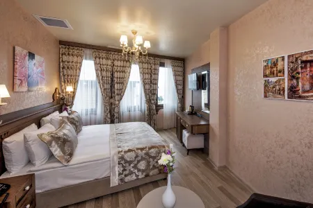 Perapolis Hotel
