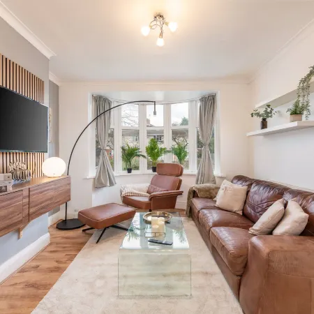 Charming 3-Bedroom Wolverhampton Home with Private Hot Tub