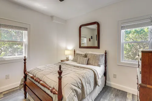 < 1 Mi to Ocean! OBX Condo w/ Decks, Pets Welcome - 3-نجوم