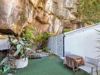 Metawise Luxury 3BR Terrace in The Heart of Sydney Hotels in Millers Point