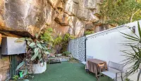Metawise Luxury 3BR Terrace in The Heart of Sydney