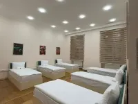 ALARA Inn HOSTEL & HOTEL Hotel in zona Piazza delle fontane