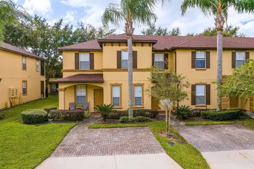 Near Disney with Heated Resort Pool and Lazy River