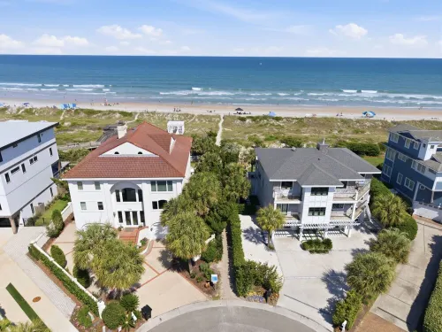 Create memories; numerous gathering spaces as well as area for private retreats