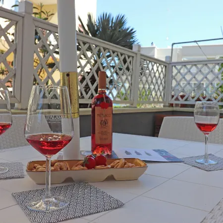 Casa Luisa Sea, Comfort & Relax Just Steps from the Beach