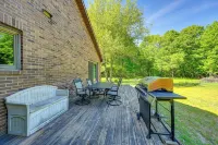 Wooded Applegate Retreat w/ Private Trail Access - 3-Sterne