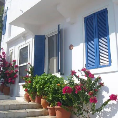 Alkistis Cozy by the Beach Apt. in Ikaria Island, Therma Ground Floor