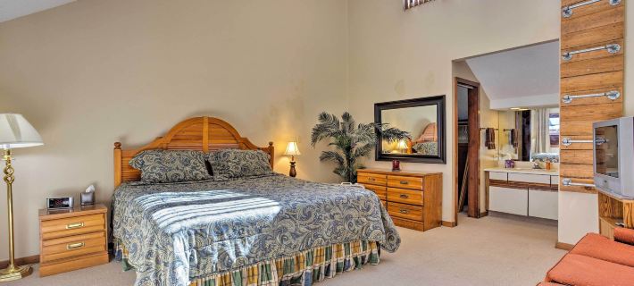 All-Season Base in Beech Mountain, Pets Welcome! Hotels in Beech Mountain