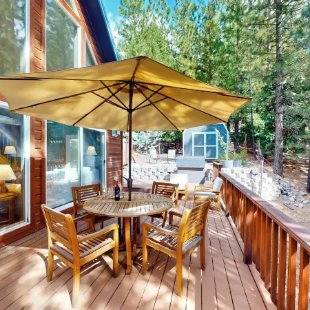 Projector & Deck! Family Cabin, 4 Mi to Lake Davis