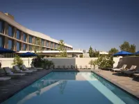 Hilton Arcadia Los Angeles - Pools