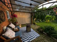 Friends-Inspired 3 BDR Escape Vintage Vibes & Private Garden Near Chicago - 3-Sterne