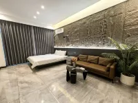 Shiyi Homestay (Xishan Road) - parkir