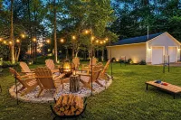 Lake Access & Private Hot Tub at Poconos Home! - 3-Star