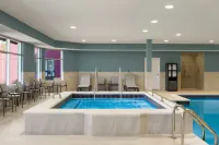 Holiday Inn Express & Suites Anchorage - Midtown by IHG - Hot Tub