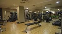 Ambassador Plaza Hotel - Fitnessstudio