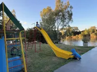 Luxurious Riverside Retreat in Lindequesdrif, Vaal River - 2-Star