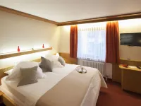 Hotel Drei Morgen Hotels near فايهنجِن