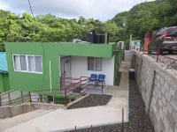 阿開木綠色 - 距海灘5分鐘，近購物中心和街頭派對，兩卧室度假屋 - 2星級