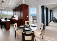 2Br 2BA - "A Little Vitamin Sea" with Amazing Views Plus Backup Power - 2-Star