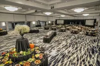 DoubleTree by Hilton London Ontario - parking