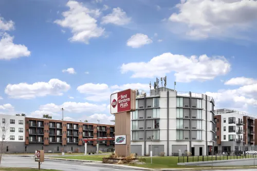 Best Western Plus Wausau Tower Inn - breakfast