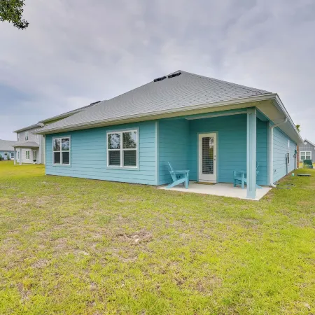 Walk to Beach and Pool Windmark Beach Home!
