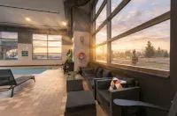 Prestige Prince George Lodge - Pools