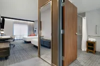 Courtyard Hamilton - 3-Star